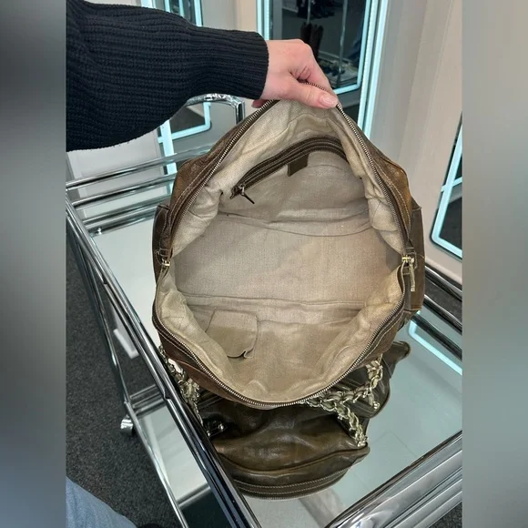 Gucci Bag - Picture 13 of 14